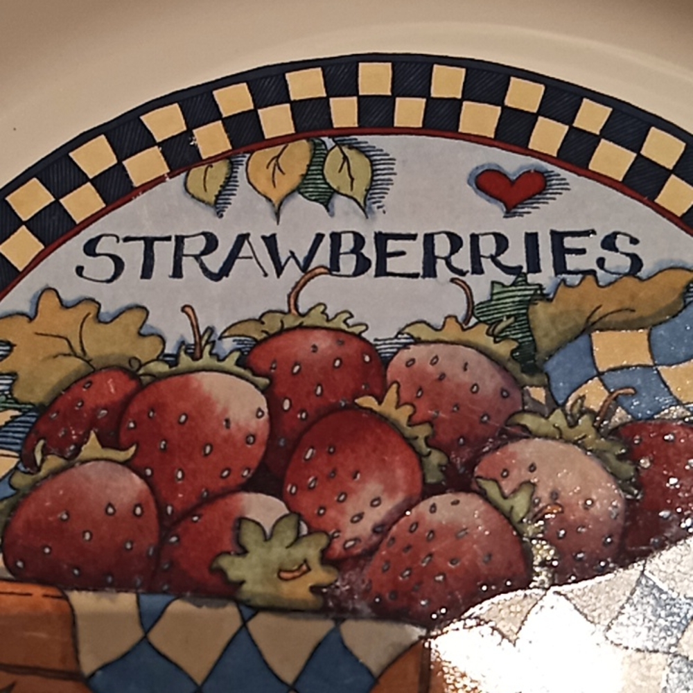 Strawberries Pie Plate Serving Dish.By Susan Winget Certified International Corp - Picture 2 of 12